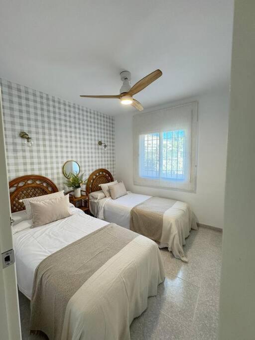 Nuevo Torrox Deluxe Beach & Piscina Экстерьер фото