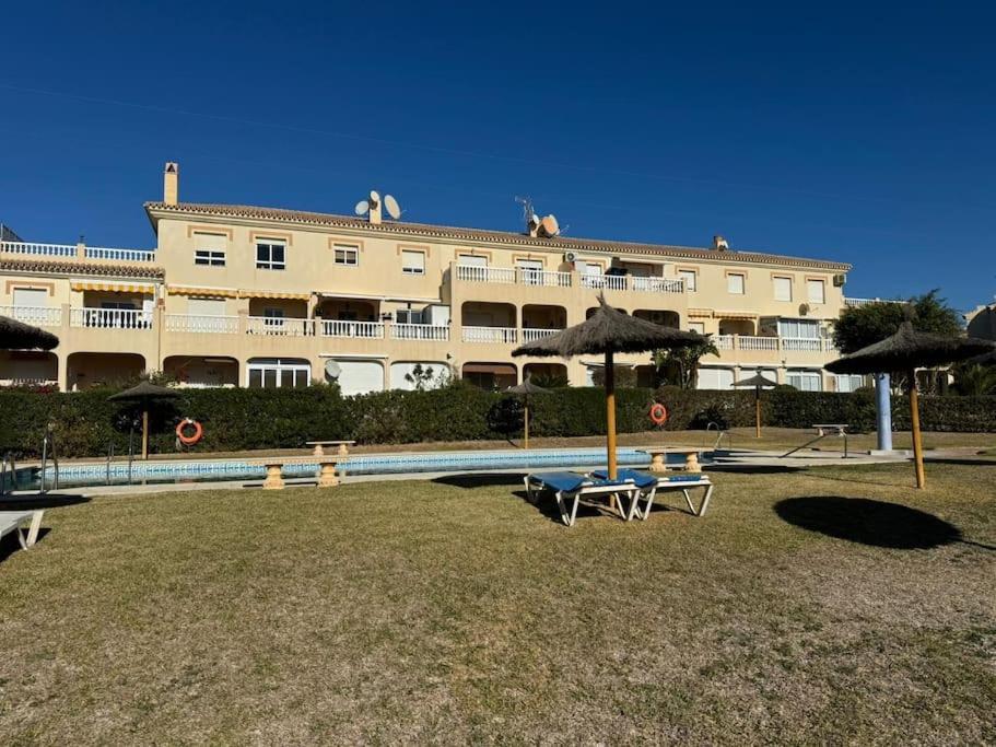 Nuevo Torrox Deluxe Beach & Piscina Экстерьер фото