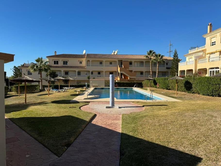 Nuevo Torrox Deluxe Beach & Piscina Экстерьер фото